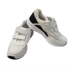 Lightweight Textured Mesh and Faux Leather Comfort Sneakers Cushioned Insoles